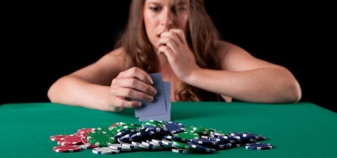 Hành động trong game online Poker